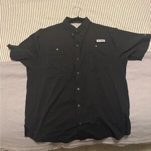 Columbia Men’s Black Short-Sleeve Button-Down Shirt